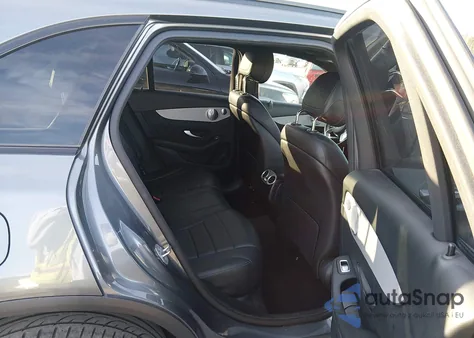 2021 Mercedes-Benz Glc 300 Suv z USA, uszkodzony, nr VIN W1N0G8DB4MF875194